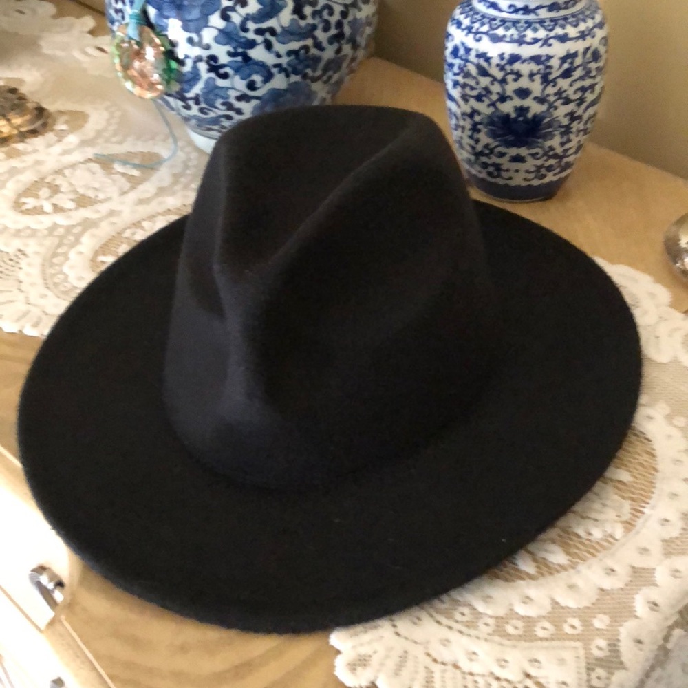 Black Fedora With Adjustable Ties Inside The Hat - image 1